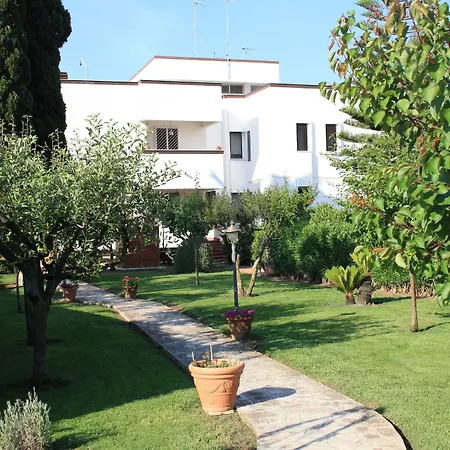 Verdegiada Oda ve Kahvaltı 4*